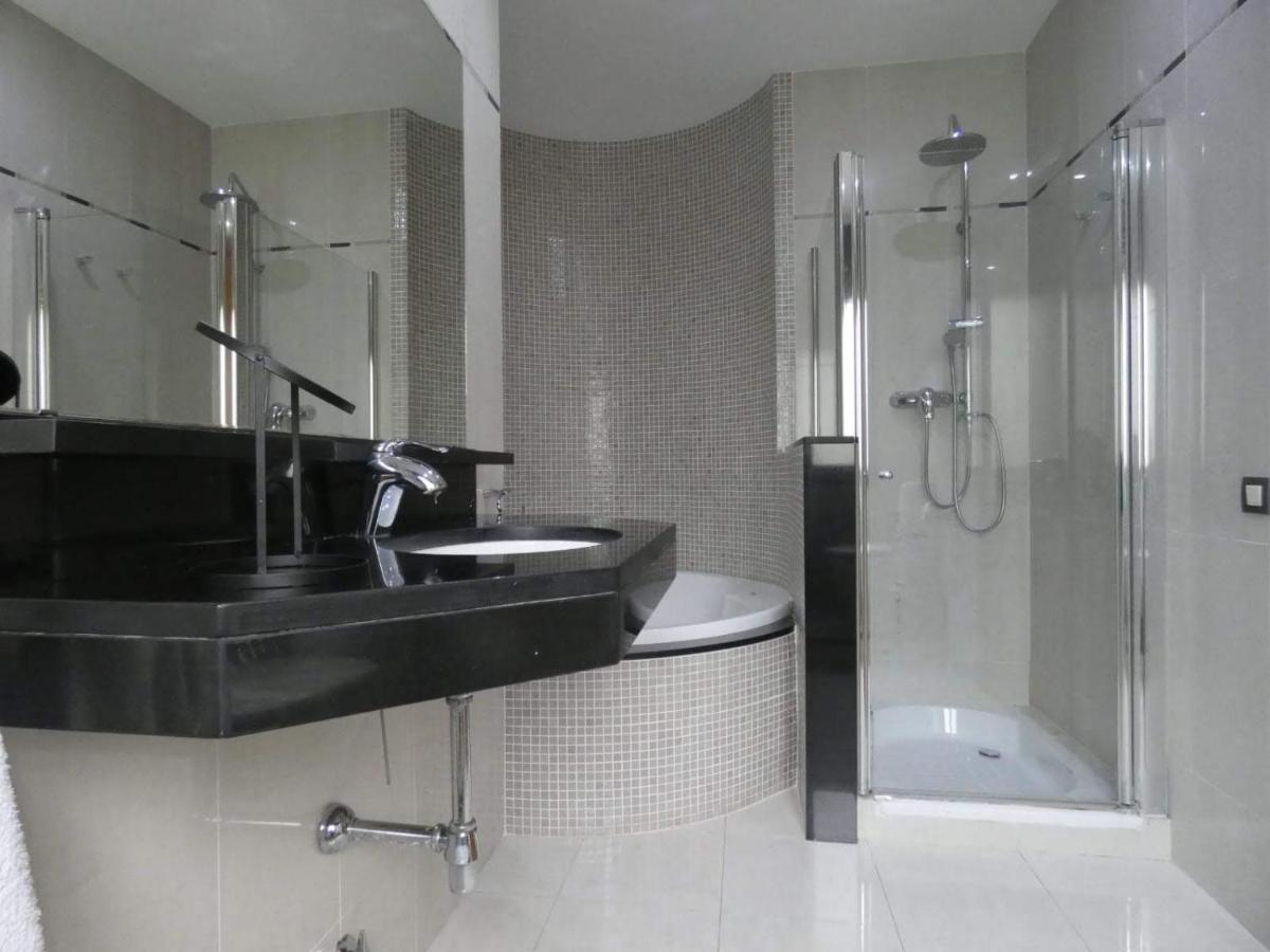 Washingtonia Villa Near Sitges Каньельес Экстерьер фото